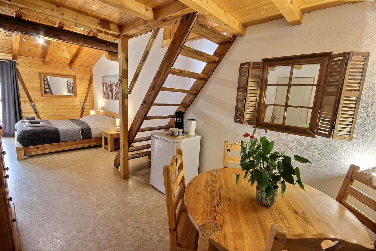 Les Balcons Du Molliebon Apartment Seez ภายนอก รูปภาพ